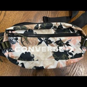 Converse Utility Fast Pack Vintage Floral Fanny Pack